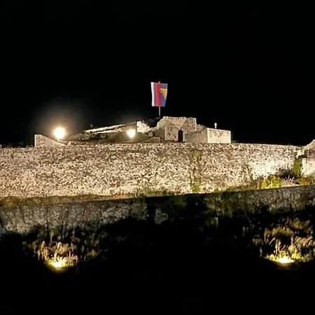 Stari Grad Gæstehus *